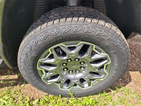 New 2026 GMC Hummer EV 4x4 Crew Cab image 17