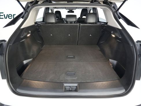 Used 2025 Nissan Ariya AWD image 8