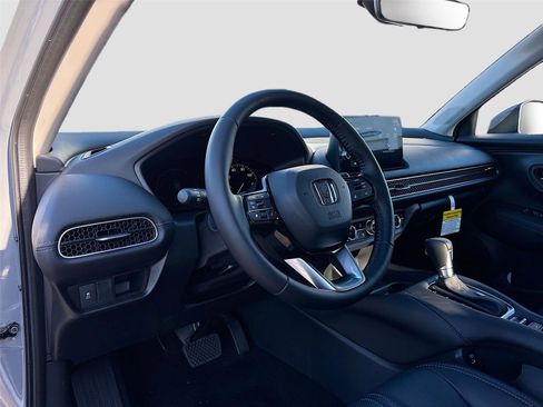 New 2026 Honda HR-V EX-L image 10