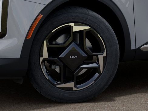 New 2026 Kia Sportage EX FWD image 9