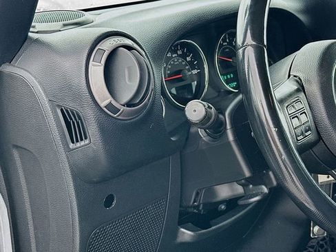 Used 2018 Jeep Wrangler Unlimited Sport w/ Connectivity Group image 10