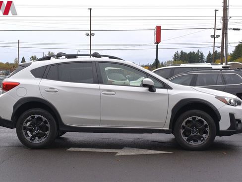 Used 2021 Subaru Crosstrek 2.0i Premium image 6
