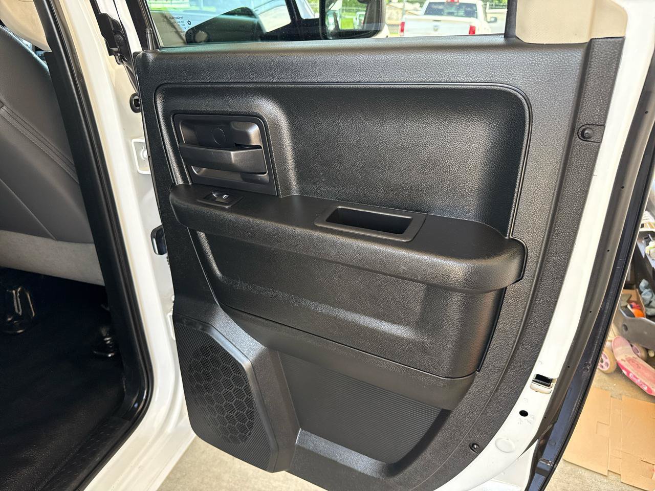 Used 2018 RAM 1500 Tradesman w/ Chrome Appearance Group AWD/4WD image 33