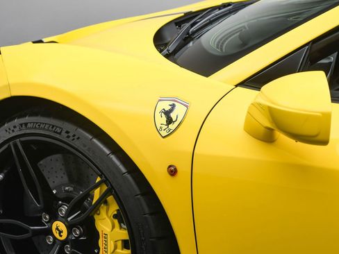 Used 2015 Ferrari 458 Speciale A image 38