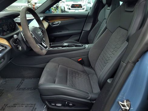 Used 2024 Audi e-tron GT Premium Plus AWD/4WD image 20