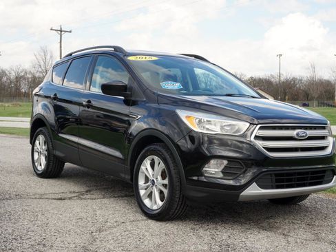 Used 2018 Ford Escape SE image 4
