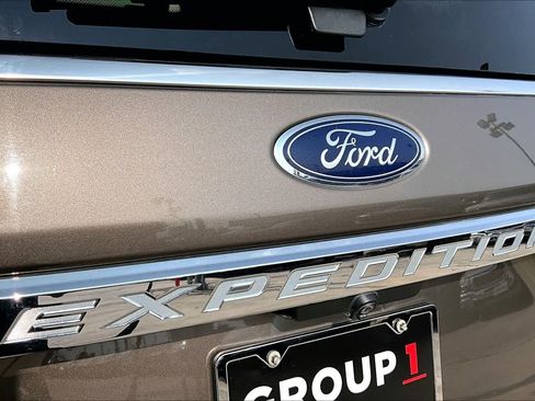 Used 2019 Ford Expedition XLT w/ Equipment Group 202A RWD image 31