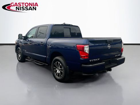Used 2024 Nissan Titan SV w/ SV Convenience Package image 6