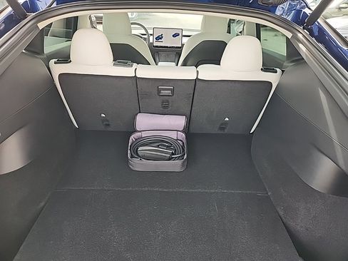 Used 2022 Tesla Model Y Performance image 8