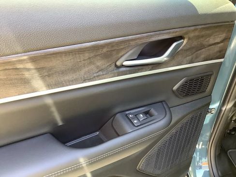New 2026 Jeep Grand Cherokee L Limited AWD/4WD image 28