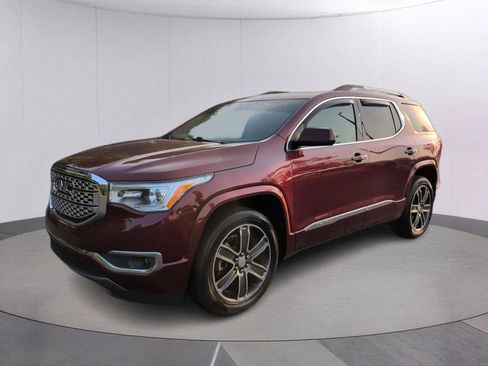 Used 2018 GMC Acadia Denali w/ Technology Package FWD image 1