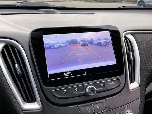 Used 2024 Chevrolet Malibu LT image 11