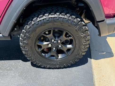 Used 2021 Jeep Wrangler Unlimited Sport AWD/4WD image 12
