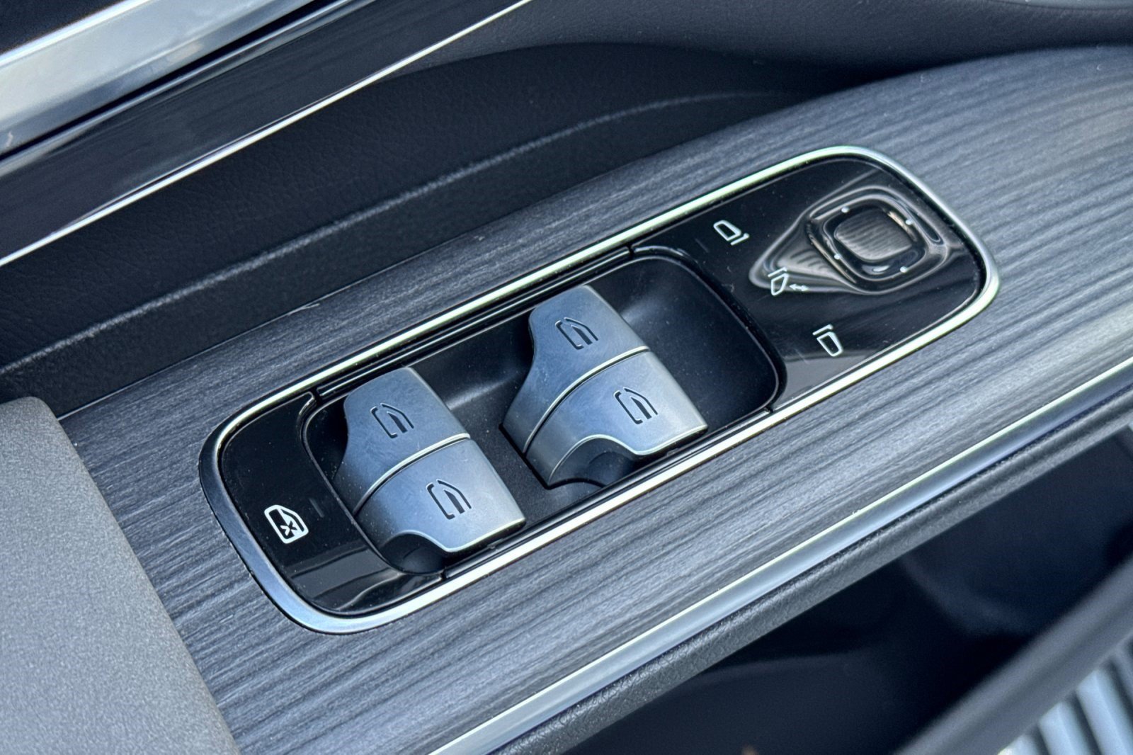 Certified 2024 Mercedes-Benz EQS 450+ SUV image 14