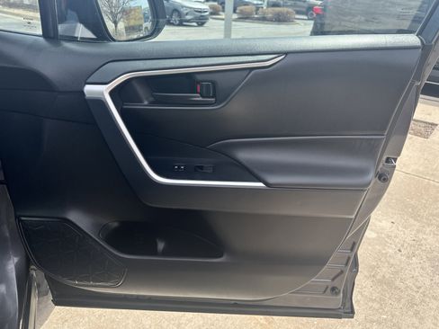 Certified 2025 Toyota RAV4 LE image 28