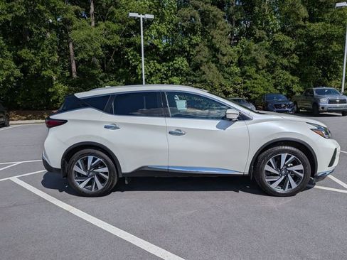 Used 2022 Nissan Murano SL FWD image 2