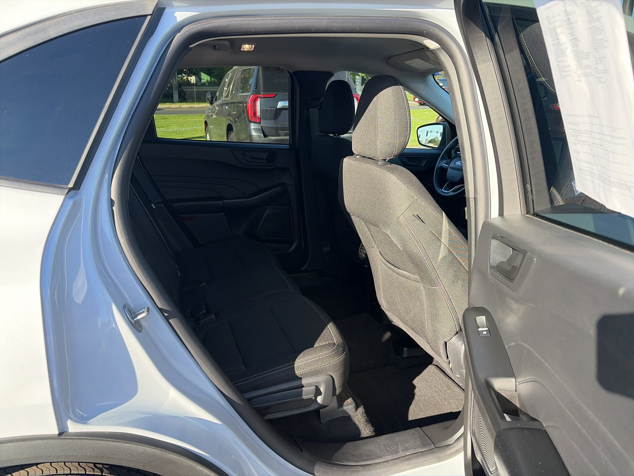Used 2025 Ford Escape Active AWD/4WD image 16