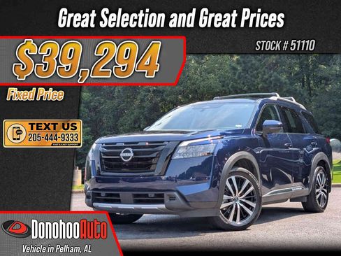 Used 2025 Nissan Pathfinder Platinum w/ Black Appearance Package FWD image 1