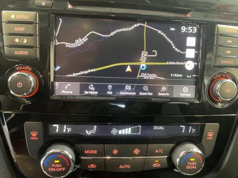 Used 2019 Nissan Rogue Sport SV w/ Technology Package image 9