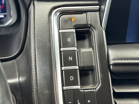 Used 2023 Chevrolet Tahoe LT w/ Luxury Package image 33