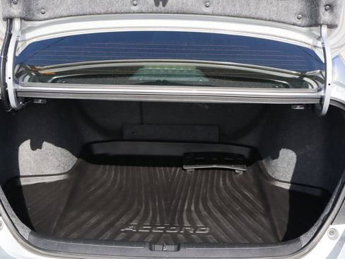 Used 2019 Honda Accord EX image 25