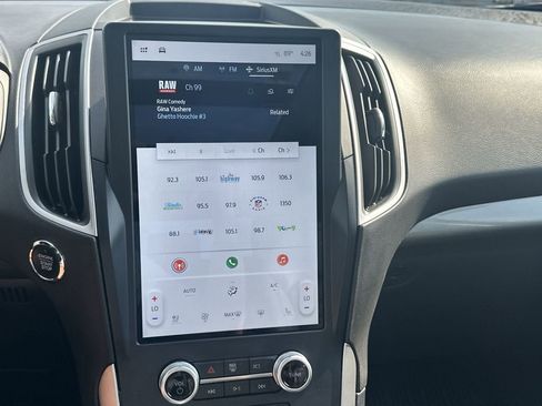 Used 2023 Ford Edge SEL w/ Convenience Package image 13