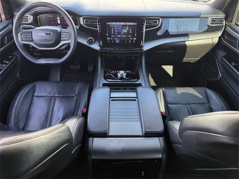 Used 2023 Jeep Wagoneer Series II image 11