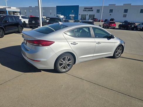 Used 2018 Hyundai Elantra SEL FWD image 7