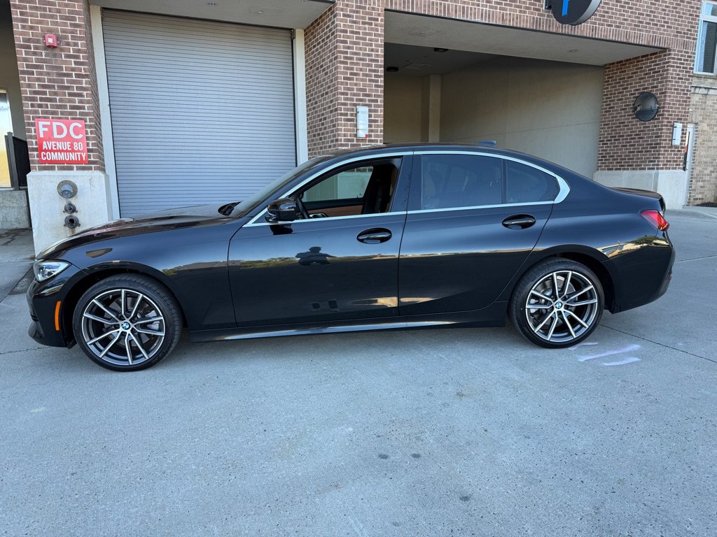 Used 2021 BMW 330i xDrive Sedan w/ Premium Package AWD/4WD image 4
