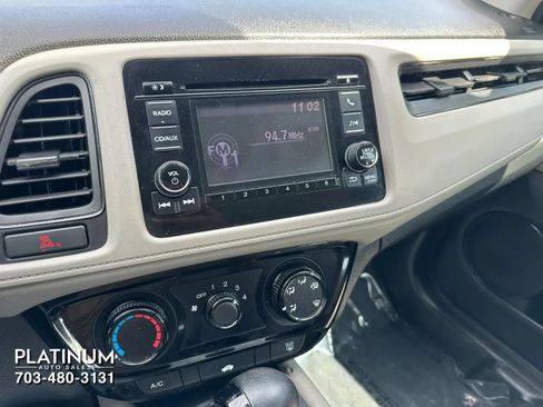 Used 2016 Honda HR-V LX image 12