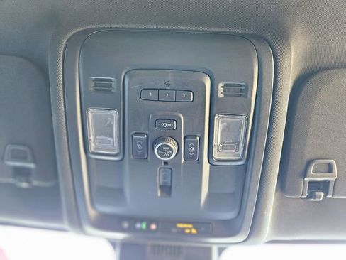 Used 2024 Chevrolet Tahoe Premier image 25