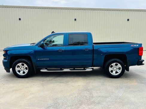 Used 2017 Chevrolet Silverado 1500 LT w/ All Star Edition AWD/4WD image 11