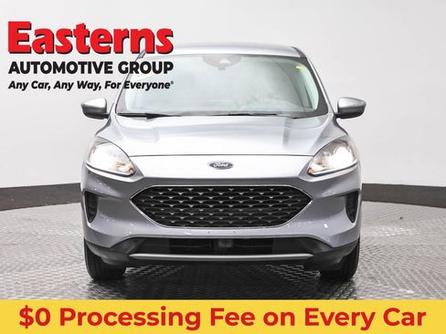 Used 2021 Ford Escape SE w/ Convenience Package AWD/4WD image 2