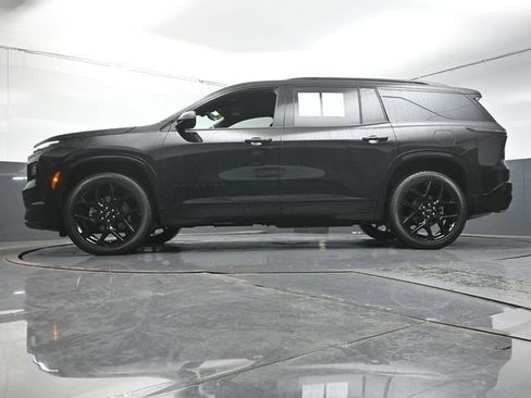 Used 2026 Chevrolet Traverse RS FWD image 37