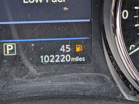 Used 2020 Nissan Rogue Sport S image 17