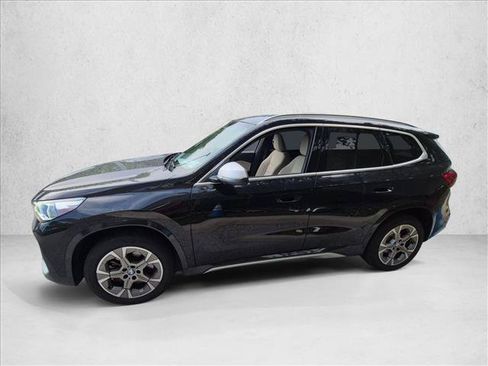 Used 2023 BMW X1 xDrive28i w/ Convenience Package AWD/4WD image 3