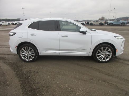 New 2026 Buick Envision Avenir image 3