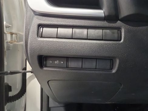 Used 2021 Nissan Rogue S FWD image 20