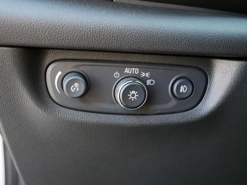 Used 2018 Buick Regal Preferred w/ Sights and Sounds Package image 17