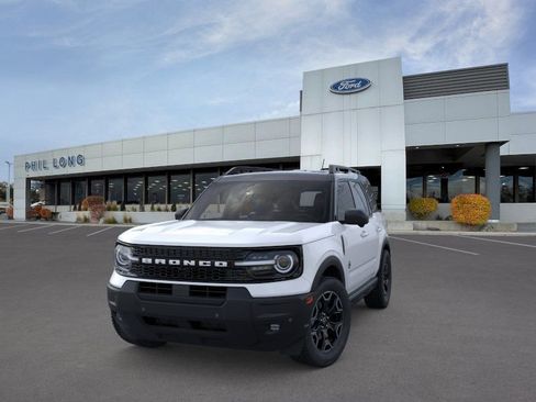 New 2025 Ford Bronco Sport Outer Banks w/ Outer Banks Tech Package+ AWD/4WD image 2