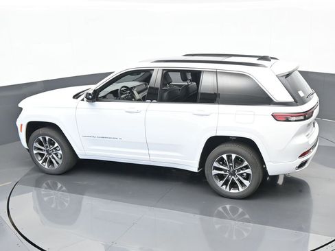 Used 2024 Jeep Grand Cherokee Overland image 43