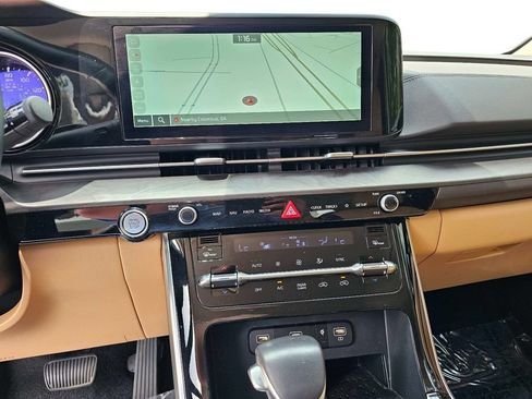 Certified 2024 Kia Carnival EX FWD image 25