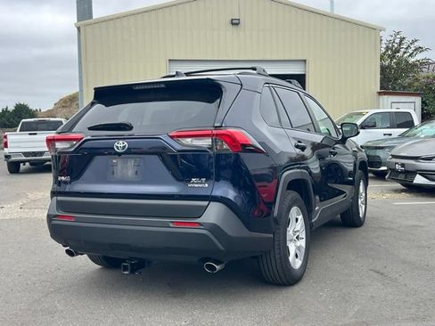 Used 2019 Toyota RAV4 XLE w/ Convenience Package AWD/4WD image 9
