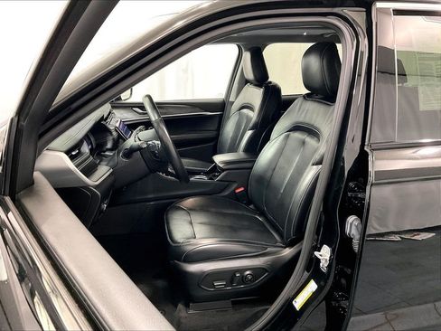 Used 2021 Jeep Grand Cherokee L Limited AWD/4WD image 10