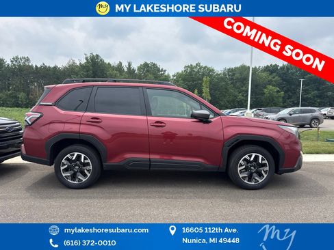 Used 2025 Subaru Forester Premium AWD/4WD image 8