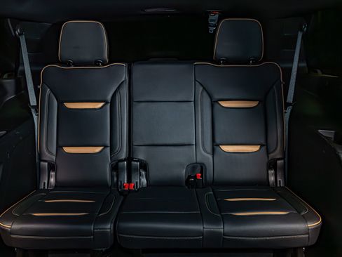 Used 2024 GMC Yukon AT4 w/ AT4 Premium Plus Package image 24