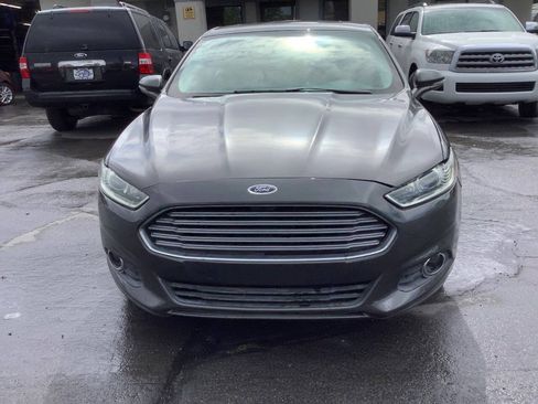 Used 2016 Ford Fusion SE FWD image 4