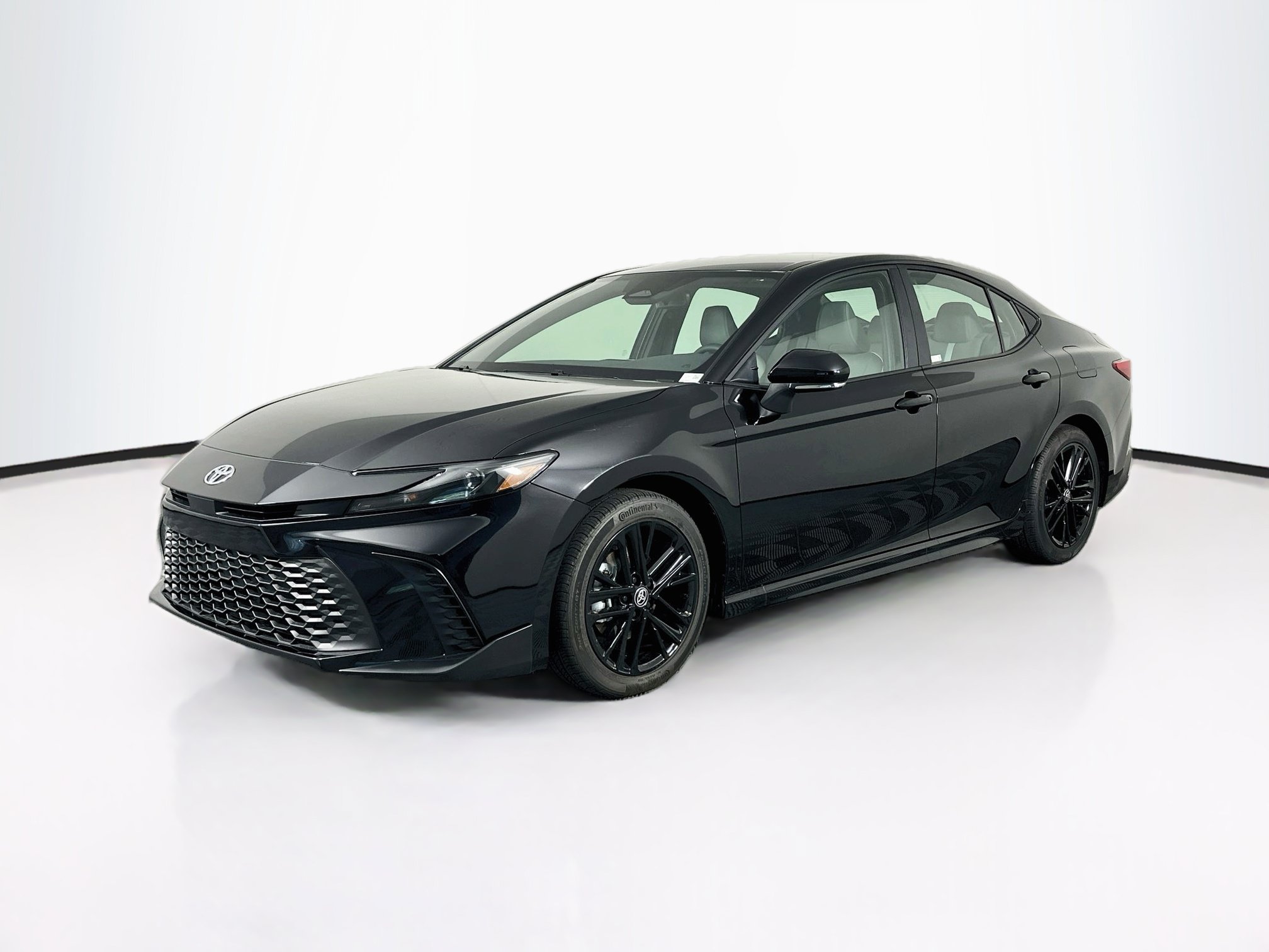 Used 2026 Toyota Camry SE w/ Convenience Package FWD image 3