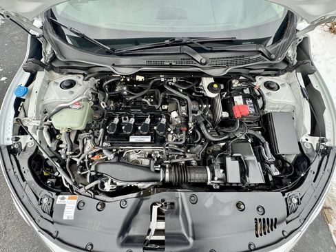 Used 2018 Honda Civic Touring image 28