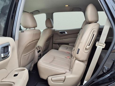 Used 2020 Nissan Pathfinder SL image 13